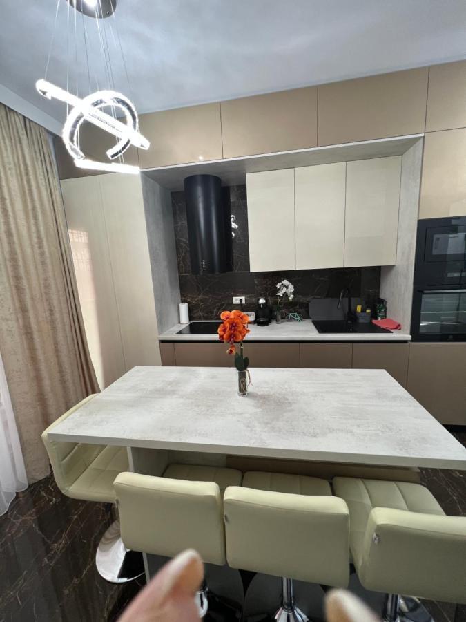 Residence Future Delux IV Giroc ภายนอก รูปภาพ